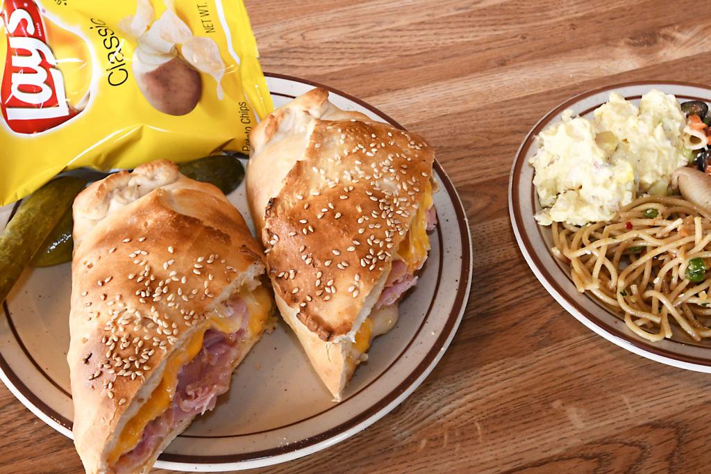 Elko S Favorite Foods Pizza Barn Rolls Out Oktoberfest Special Business Elkodaily Com