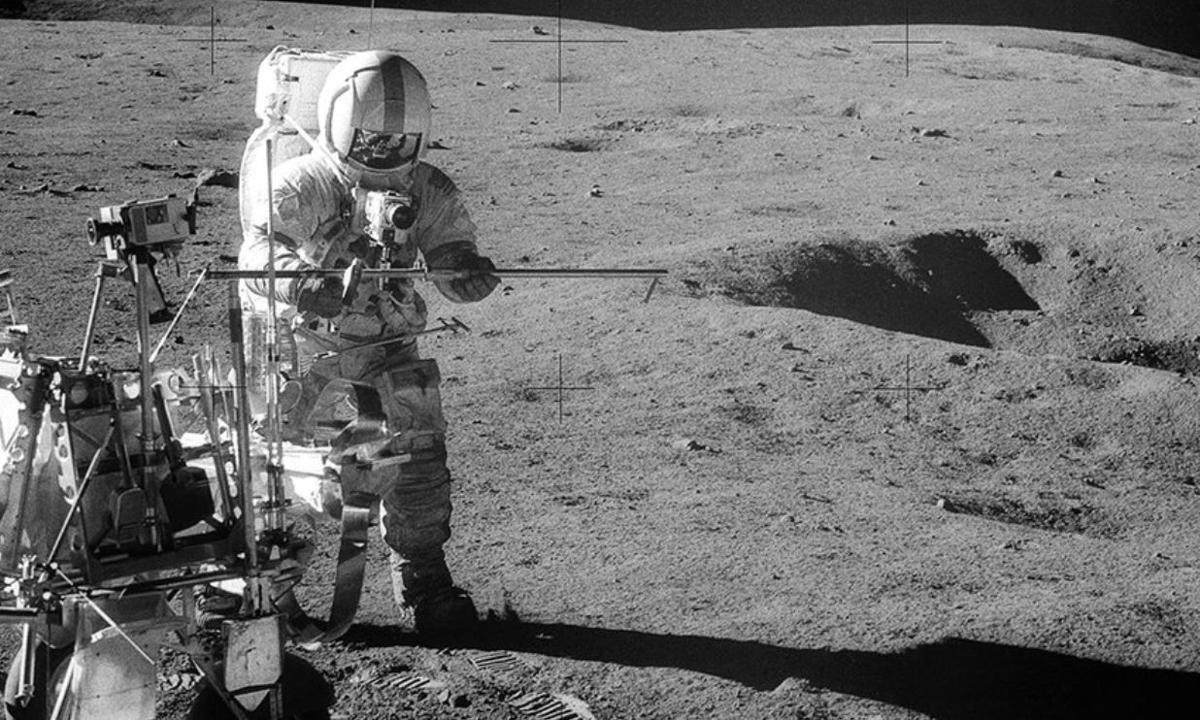 Mining the moon