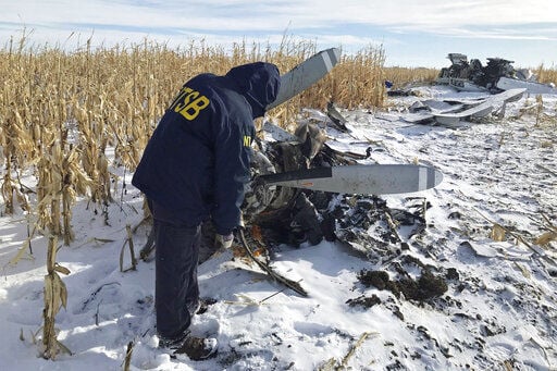 Idaho community mourns 9 relatives killed in plane crash