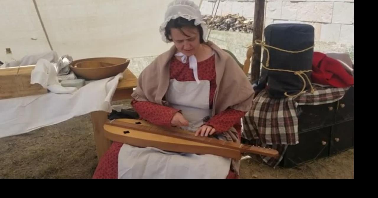 Playing the Mountain Dulcimer