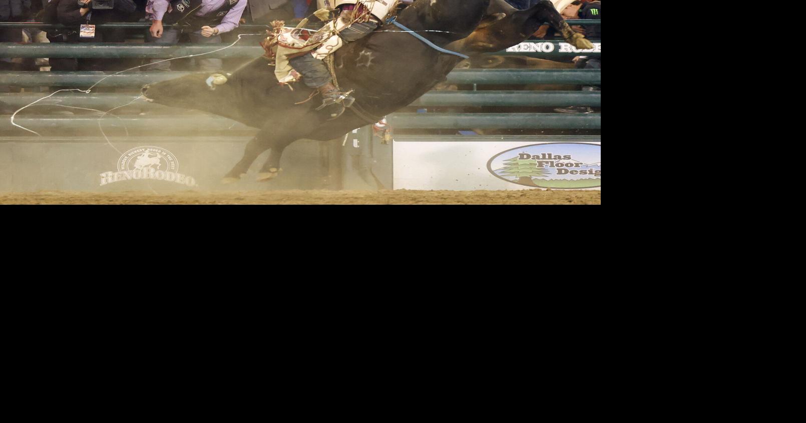 062926-elk-spt-reno-rodeo-bull-riding-short-go-hayden-welsh-01.jpg