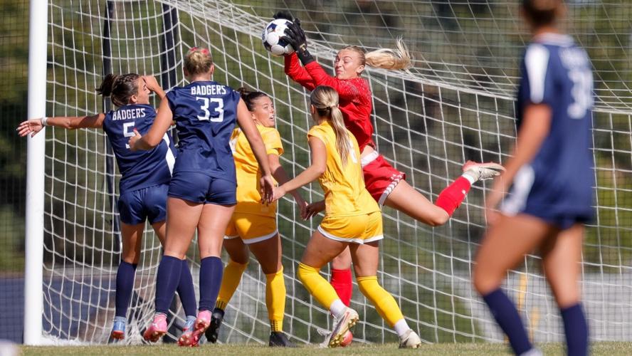 Golden Eagles come up short in defensive battle