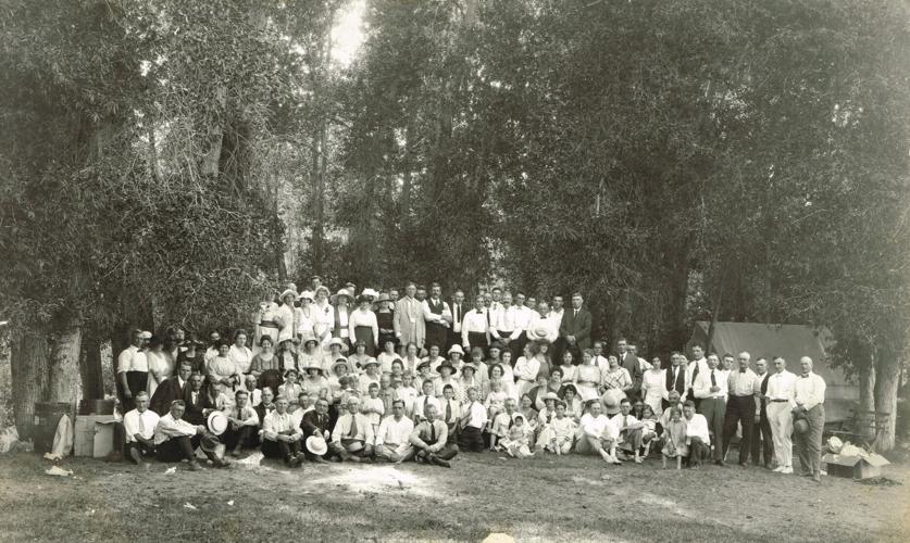 1930s group shot