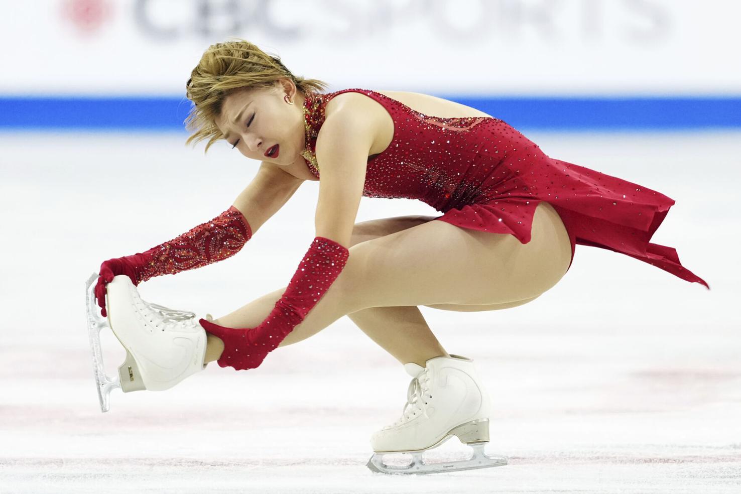 Sakamoto holds women's lead at Skate Canada