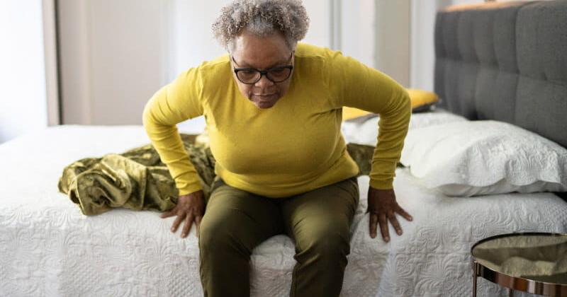 Feel dizzy when you stand up? It's a drop in blood pressure and may be an early sign of dementia - Vimarsana News