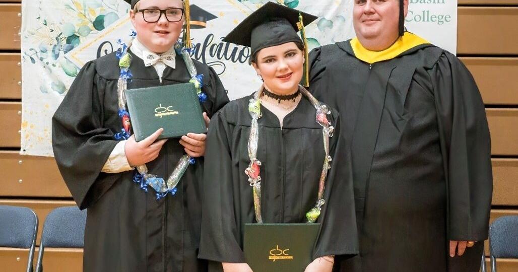 Brother-sister teen duo youngest GBC graduates - Vimarsana News