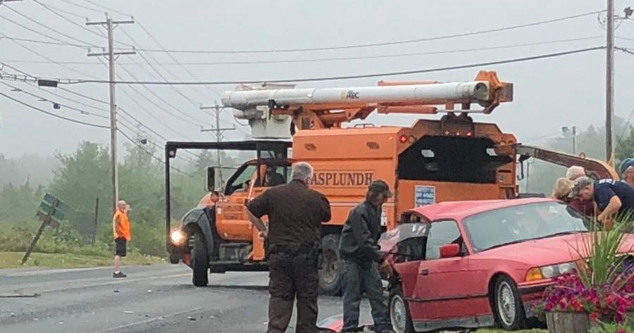 Four taken to hospital following Hancock crash | News ...