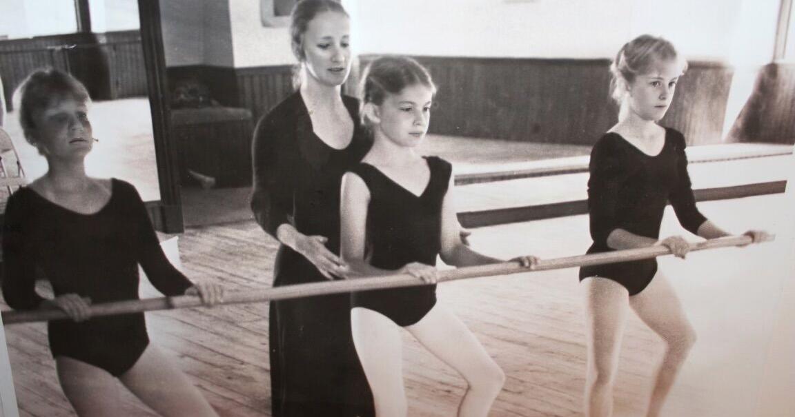 Dance school turns 50 - Vimarsana News