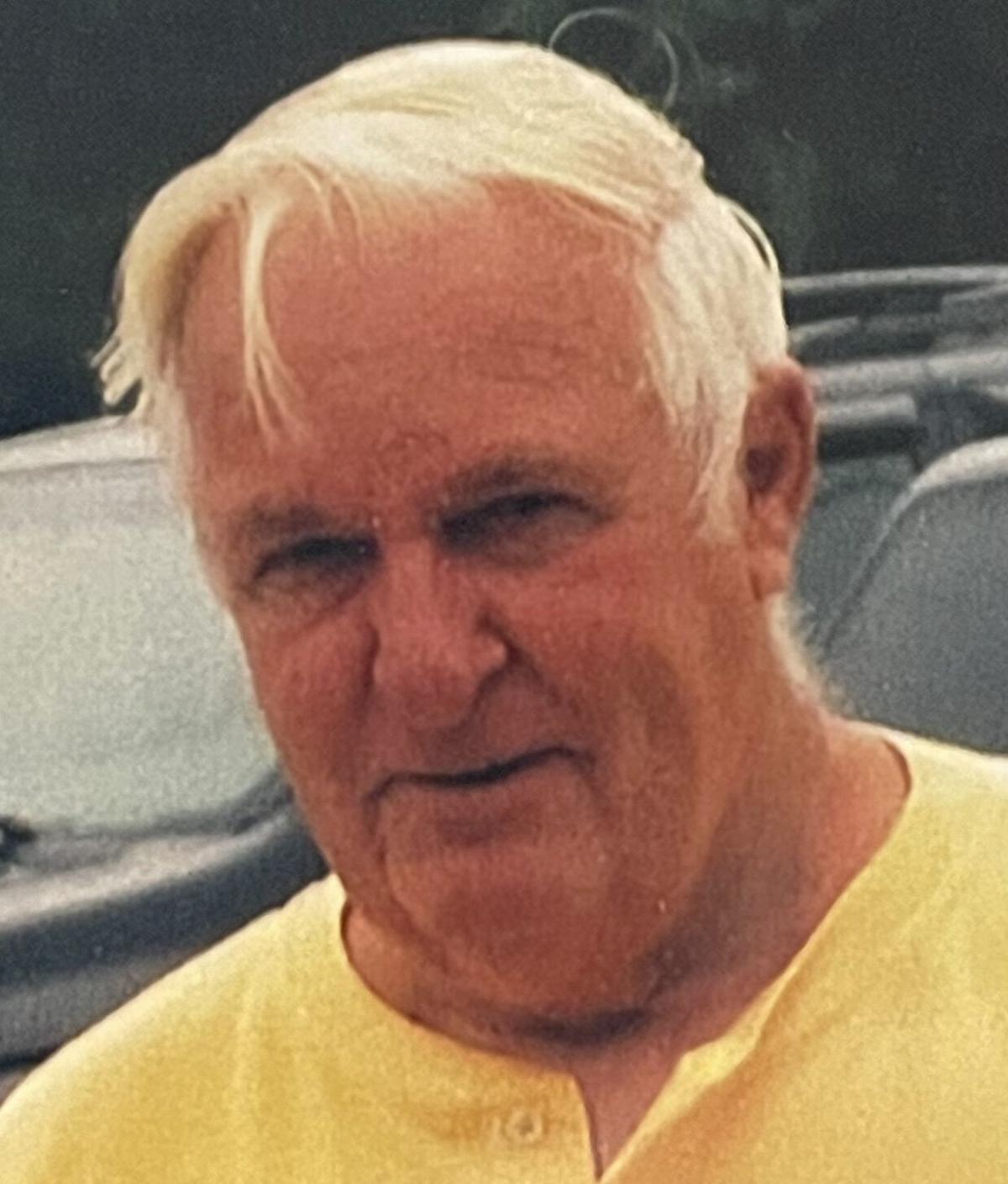 Robert E. Leighton Obituaries