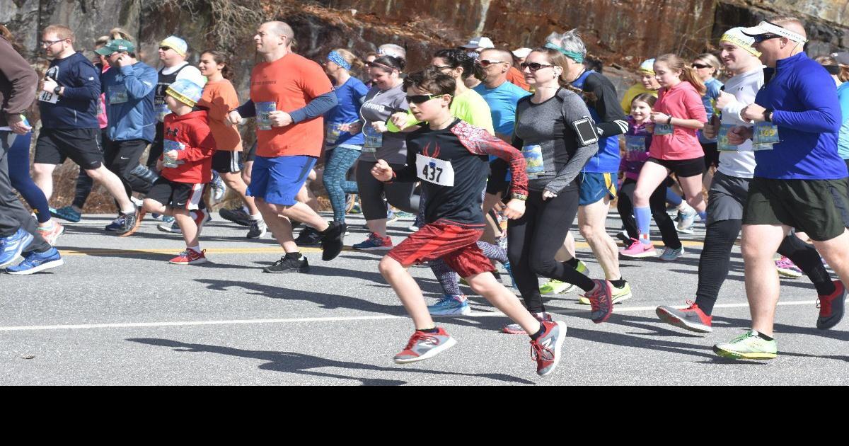 Hundreds gather for Bridge the Gap Race Running/Cycling
