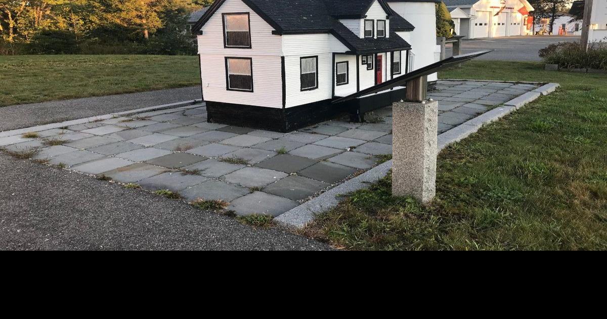 Gouldsboro’s lighthouse replica worn by weather News