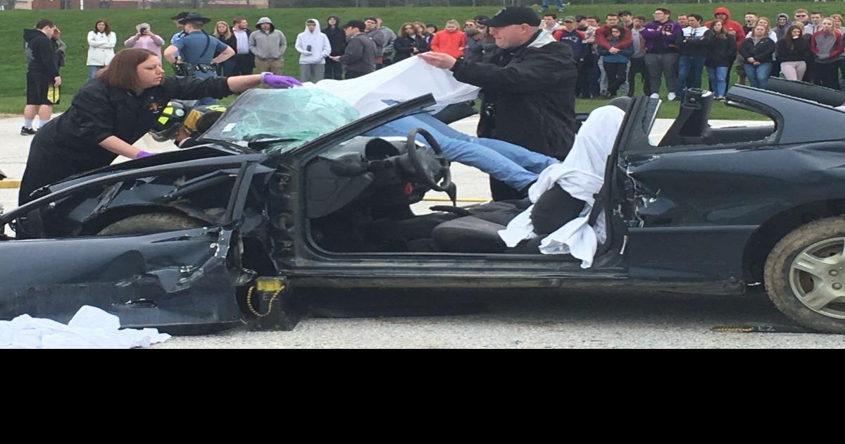 Mock crash shows Bucksport students real tragedy of traffic accidents News