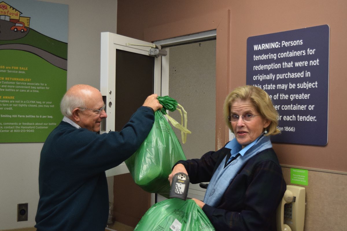 Hannaford plastic bag discount recycling