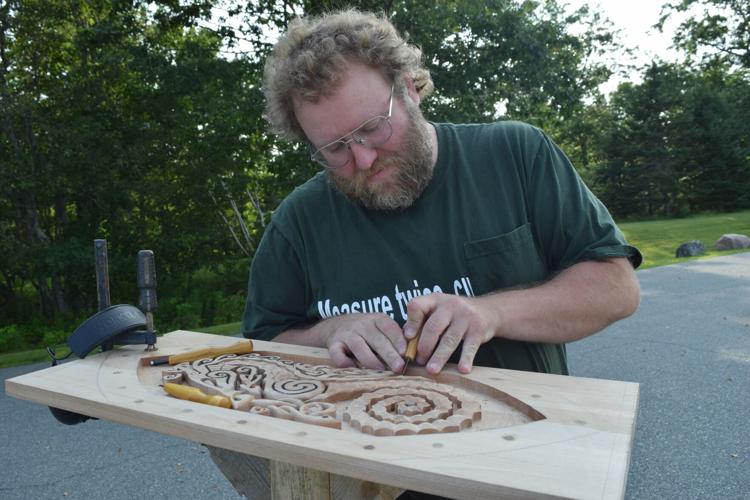 Artistic Wood Carvings with Dremel