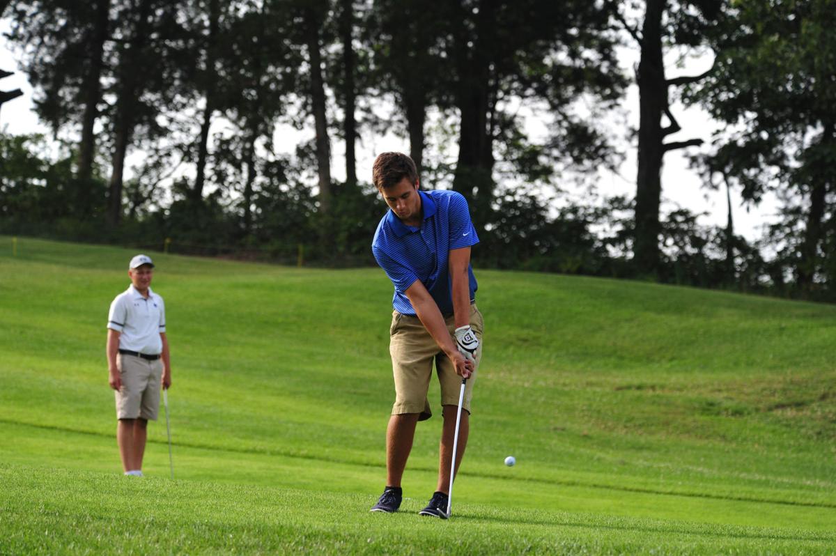 012ChamberJrGolfA14.jpg