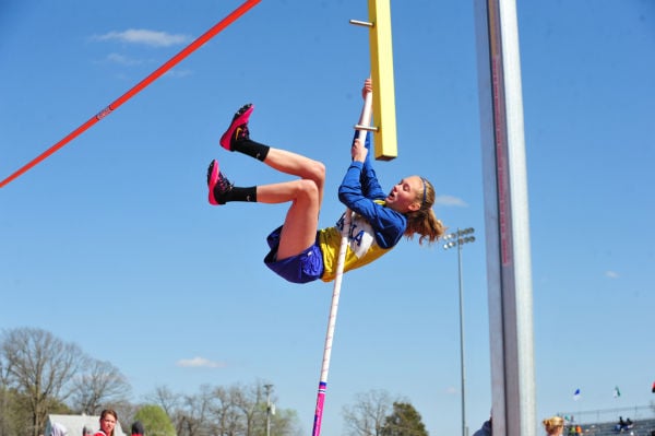 005UniRelaysB14.jpg