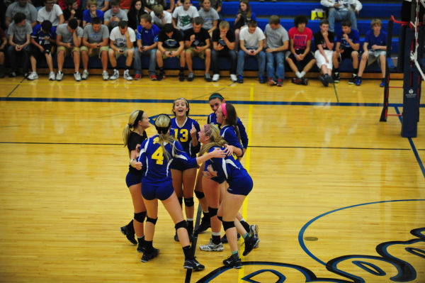 068HerTnyThuVB13.jpg