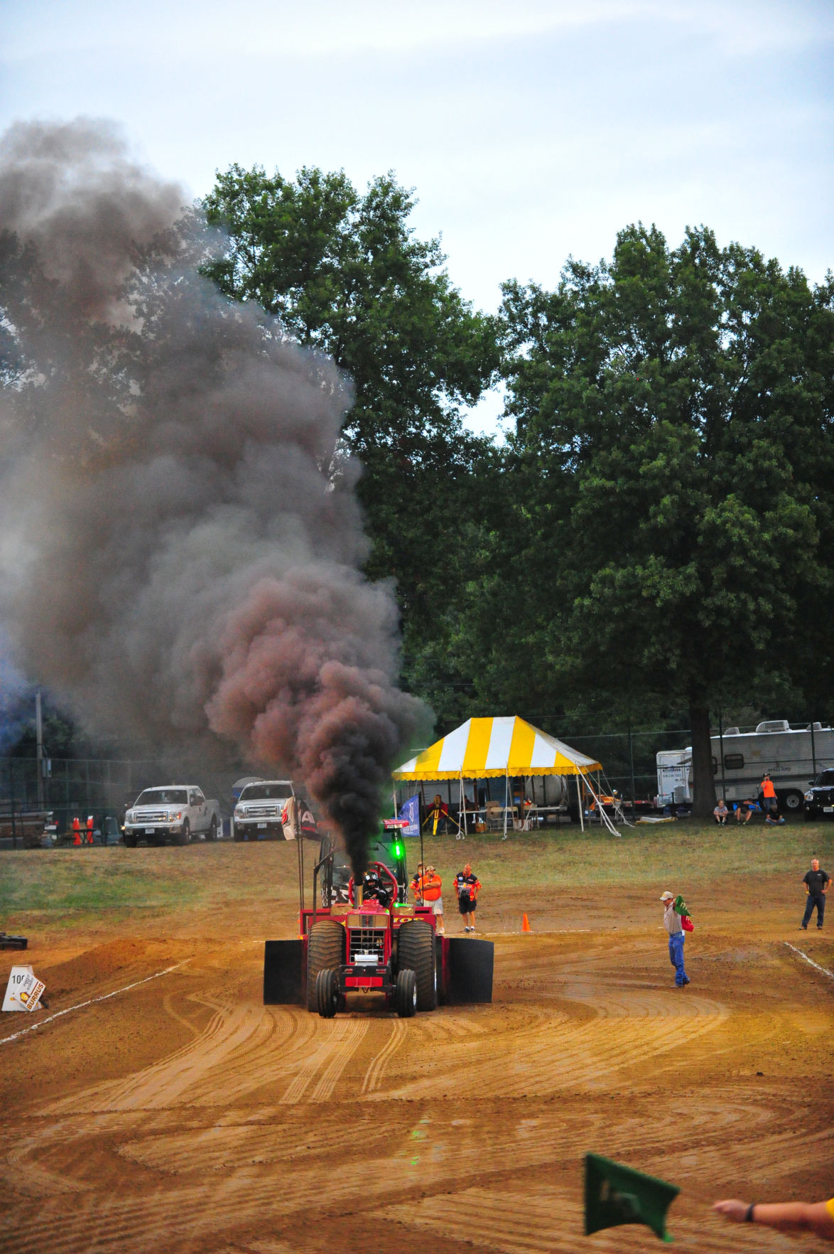 044SatNtTractor17.jpg