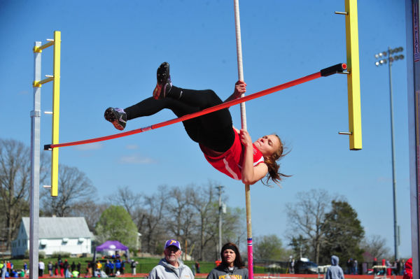 070UniRelaysA14.jpg