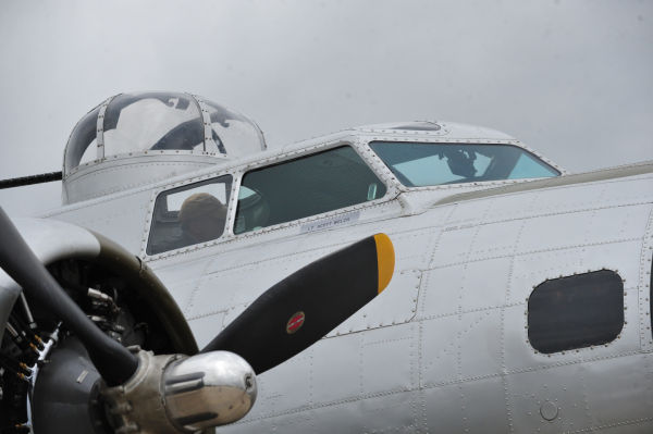 064B17MediaFlight14.jpg
