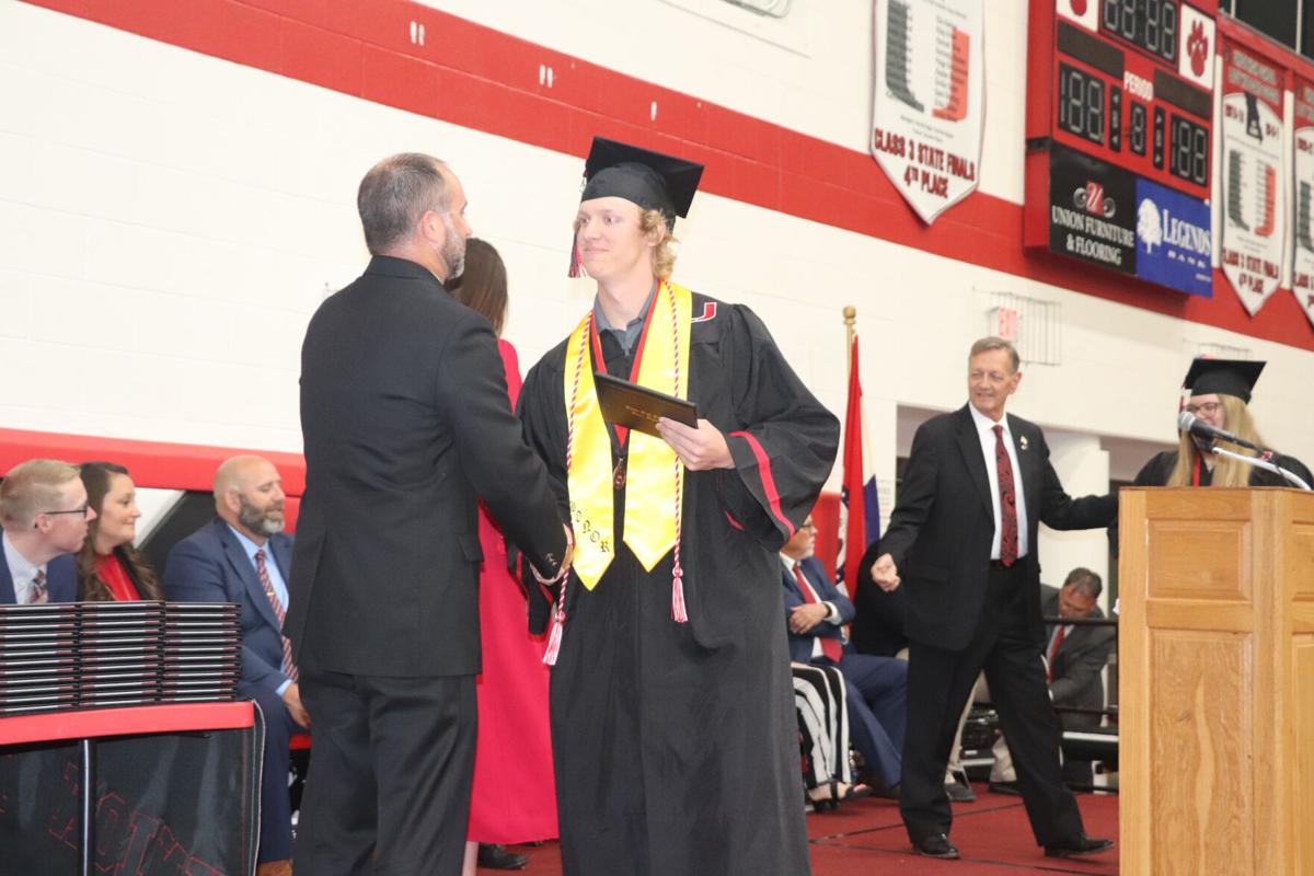 PHOTO GALLERY Union graduates 211 Photo Galleries