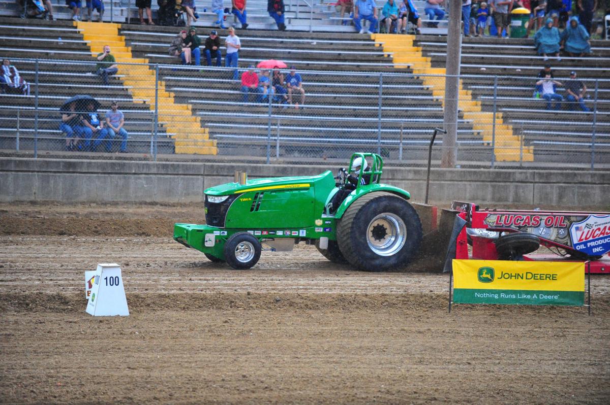 002SatNtTractor17.jpg