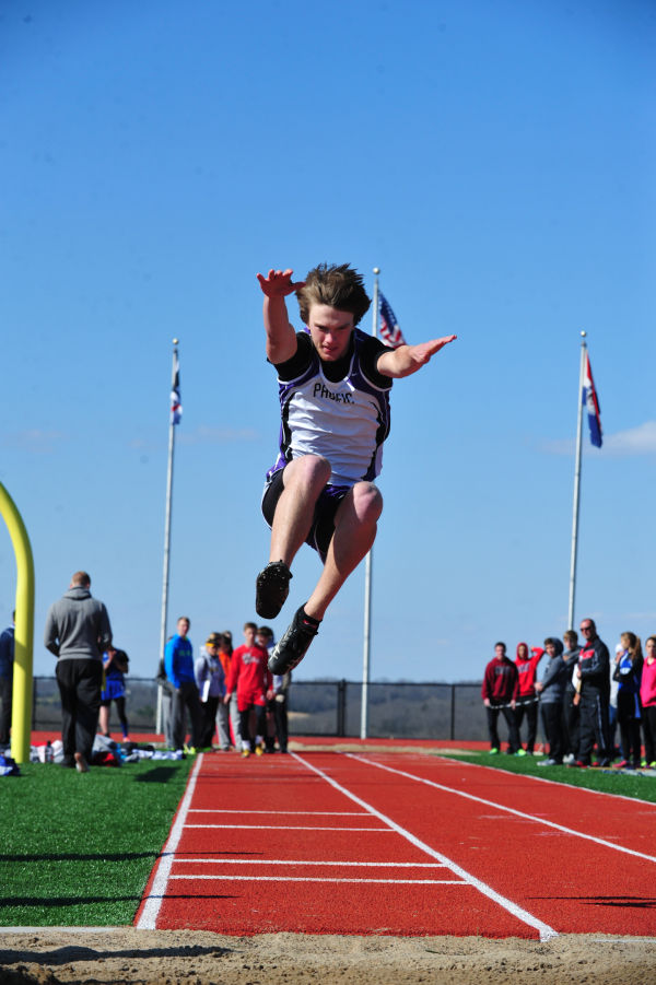 056UniRelaysB14.jpg