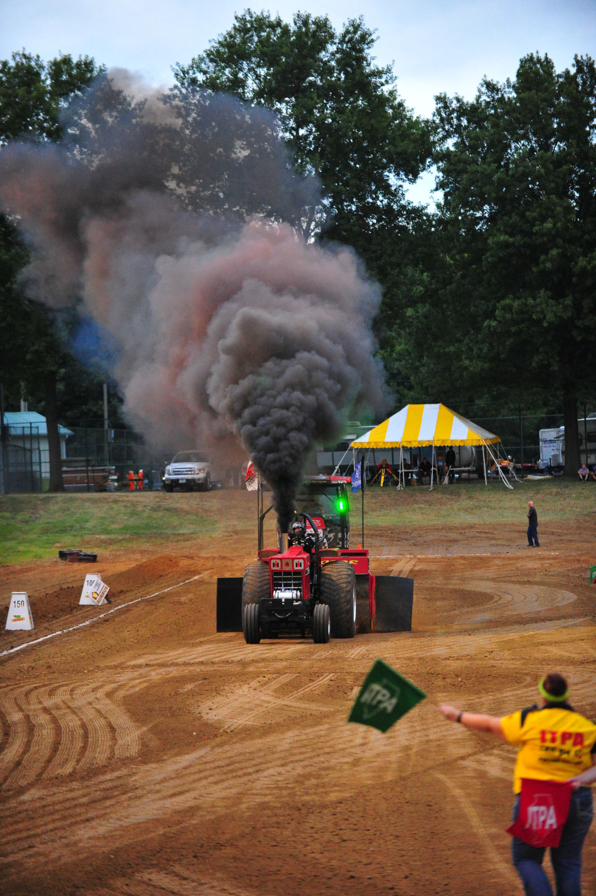 024SatNtTractor17.jpg