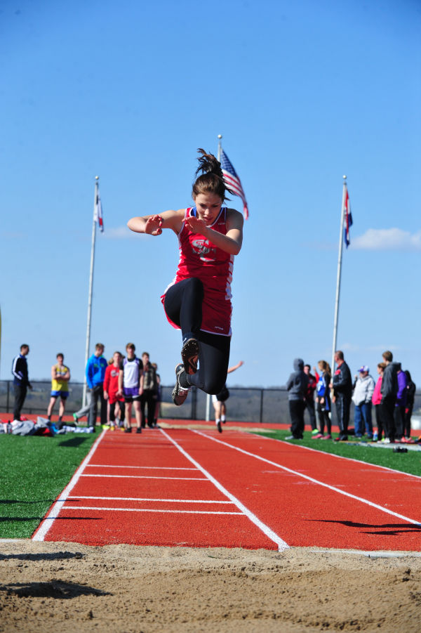 053UniRelaysB14.jpg