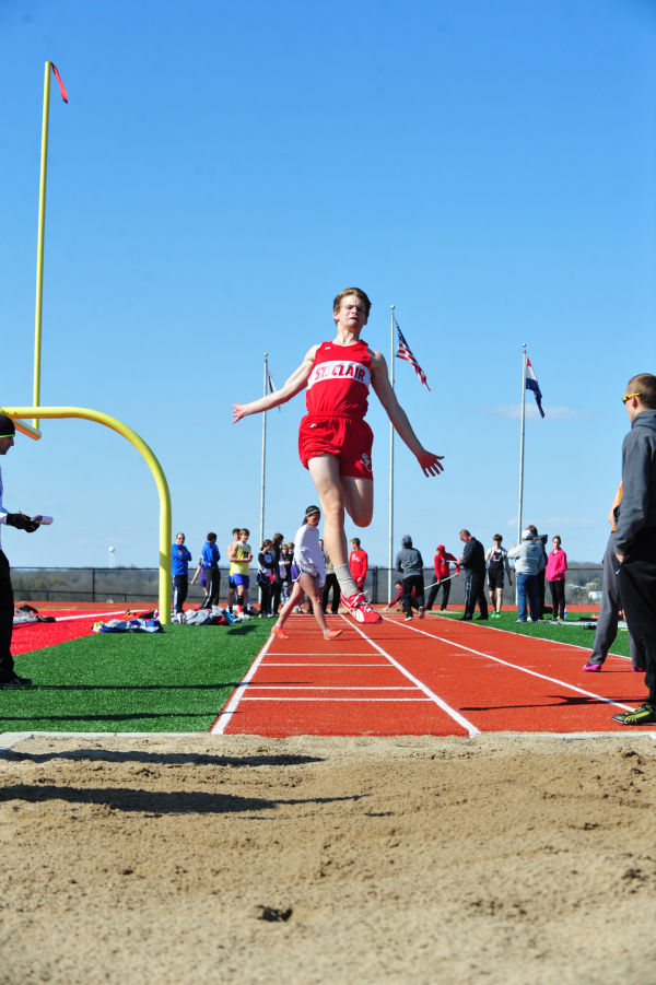 045UniRelaysB14.jpg