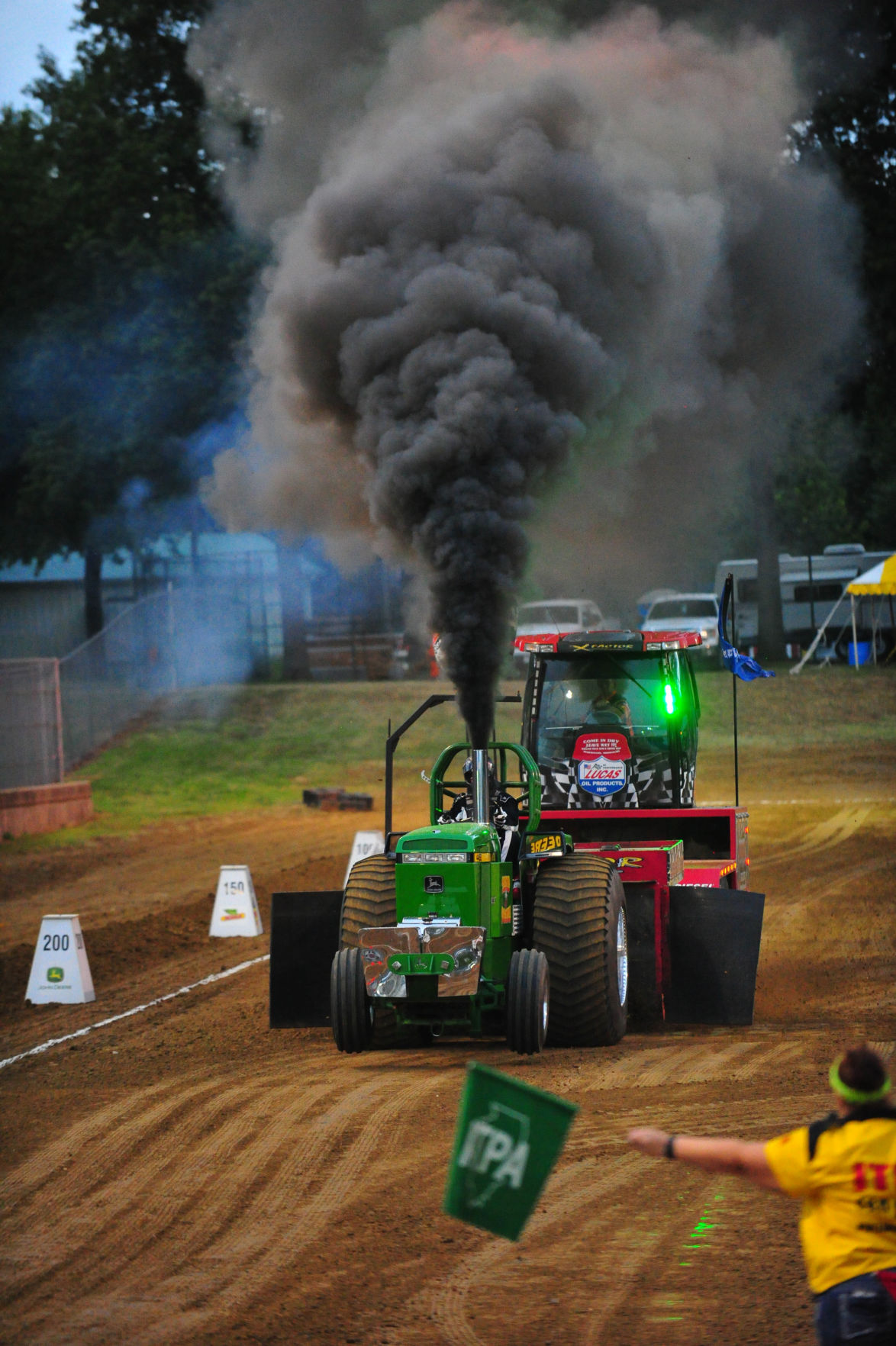 021SatNtTractor17.jpg