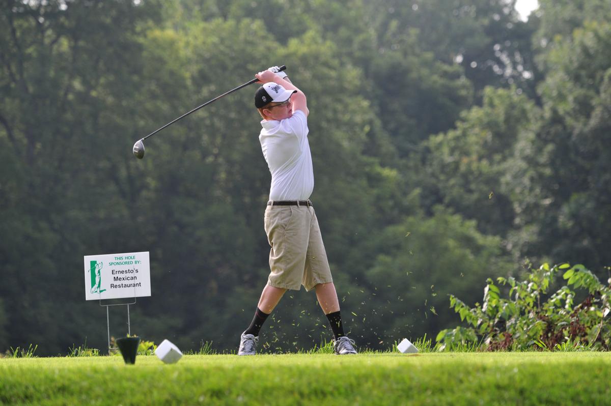 029ChamberJrGolfA14.jpg