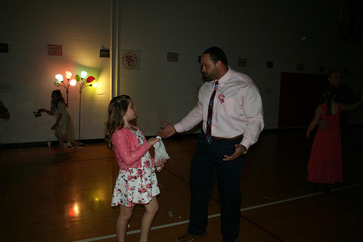 053002 SCN mom prom.gif.jpg