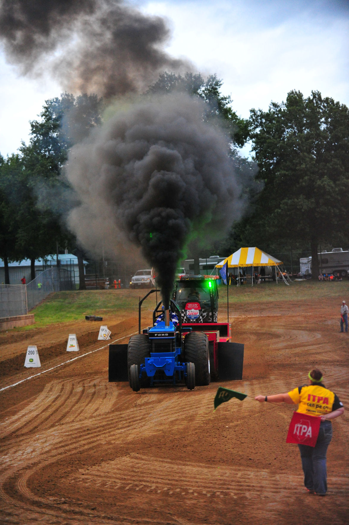 032SatNtTractor17.jpg