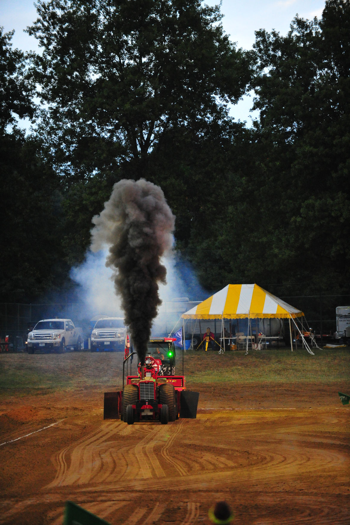 040SatNtTractor17.jpg