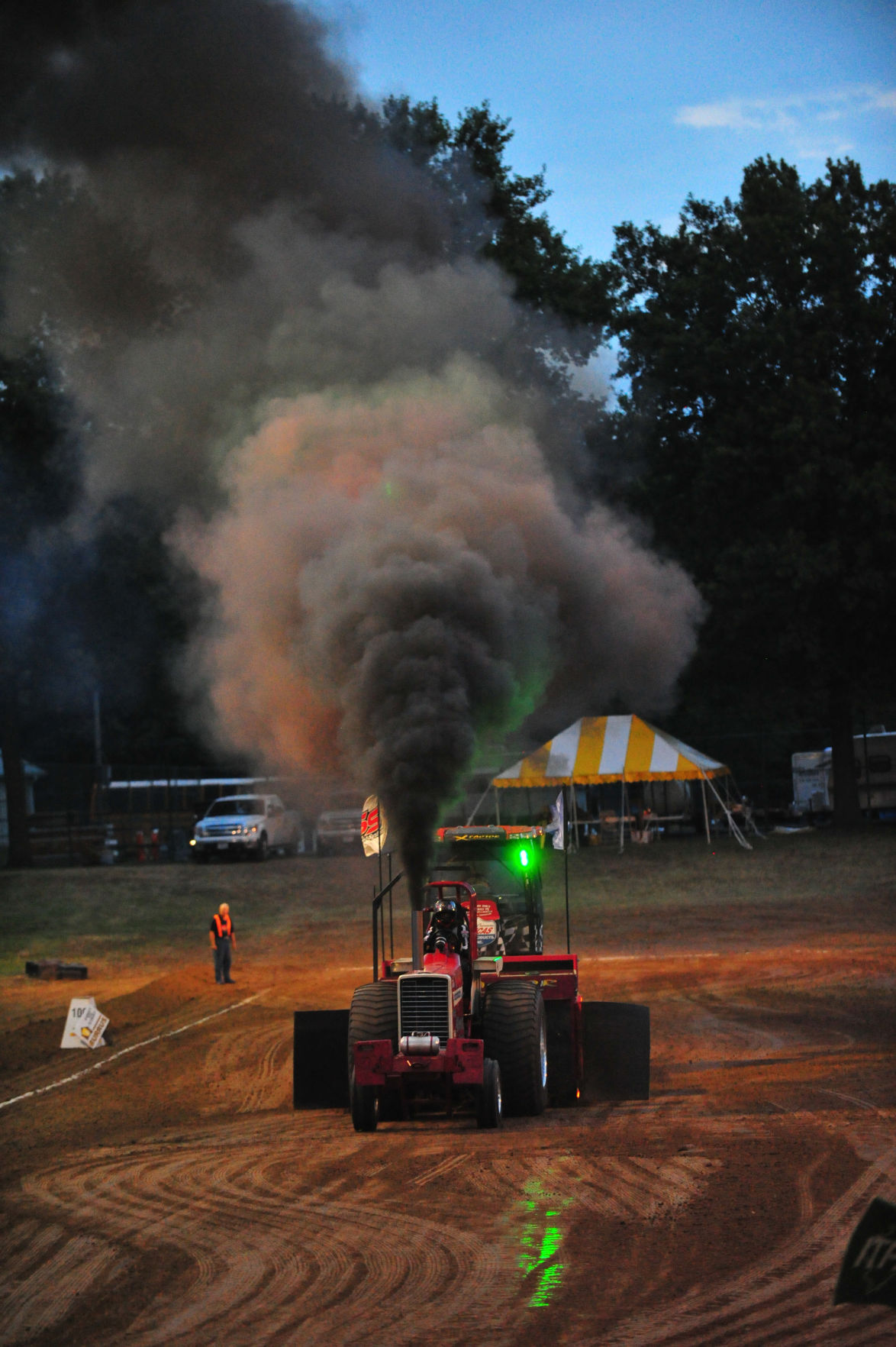 061SatNtTractor17.jpg