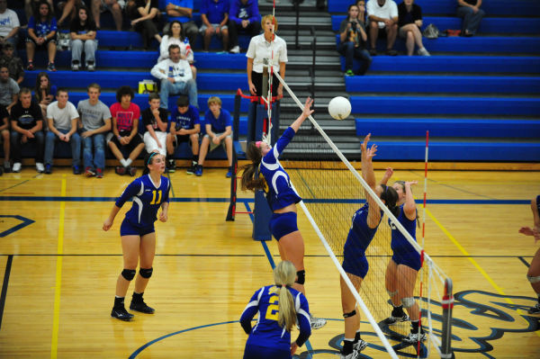 031HerTnyThuVB13.jpg