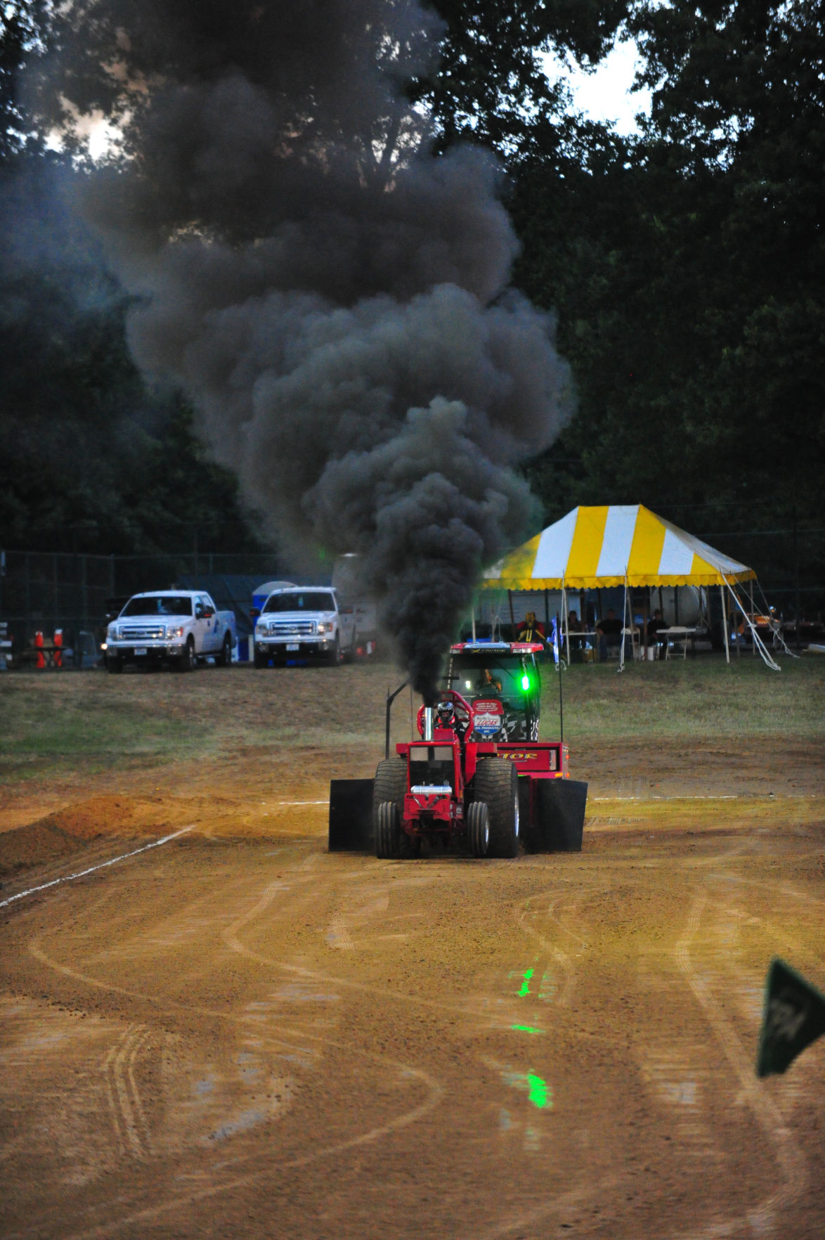 006SatNtTractor17.jpg