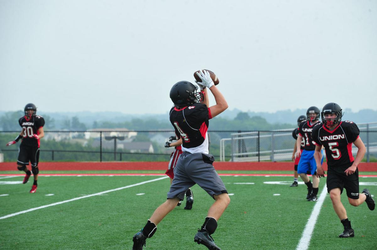 007UniFBPr14.jpg