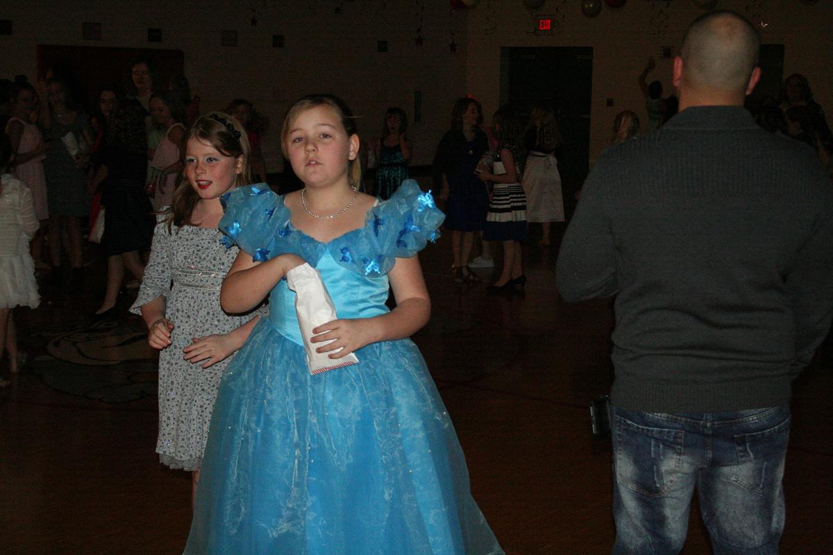 049002 SCN mom prom.gif.jpg