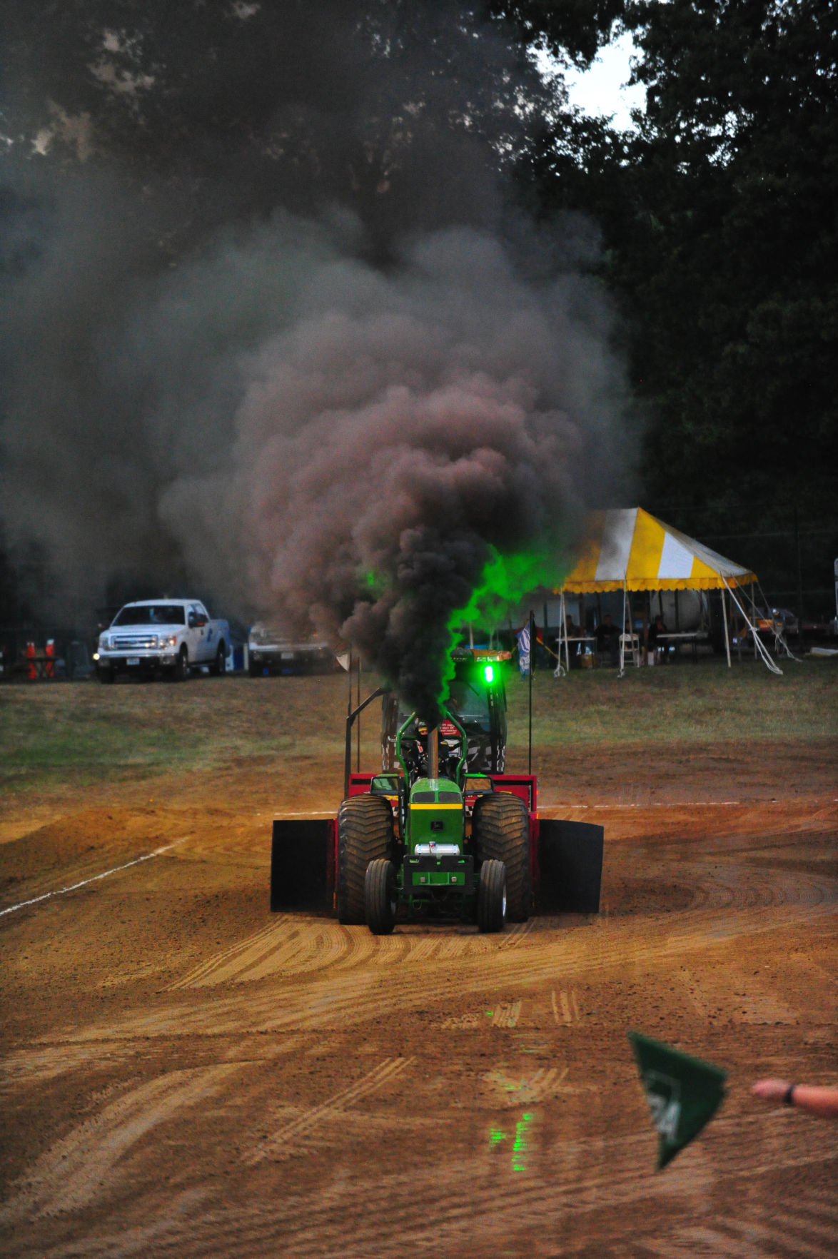 015SatNtTractor17.jpg