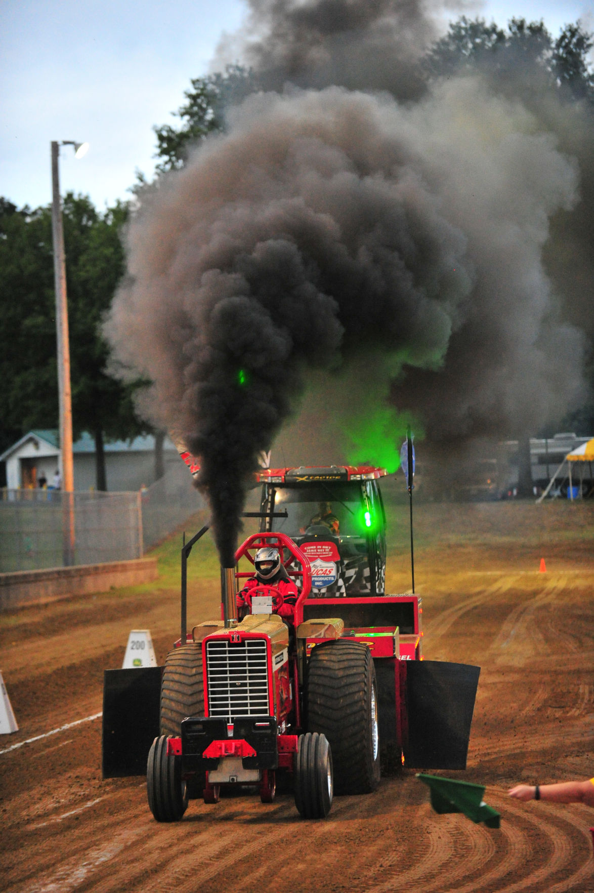 042SatNtTractor17.jpg