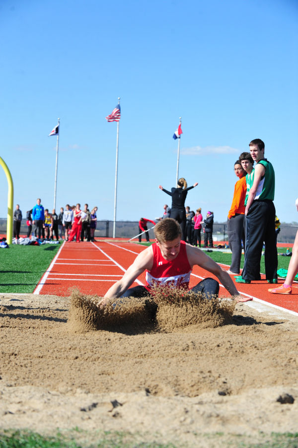 058UniRelaysB14.jpg