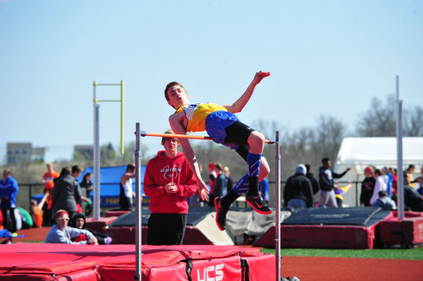 065UniRelaysA14.jpg