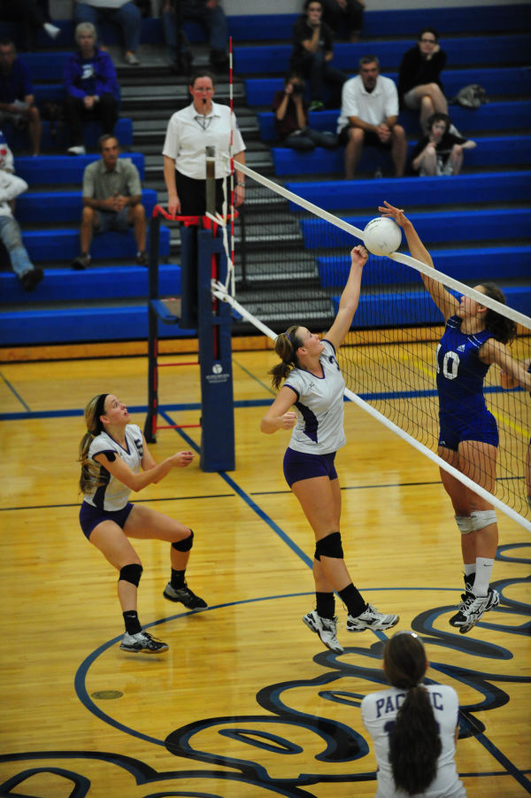 052HerTnyThuVB13.jpg