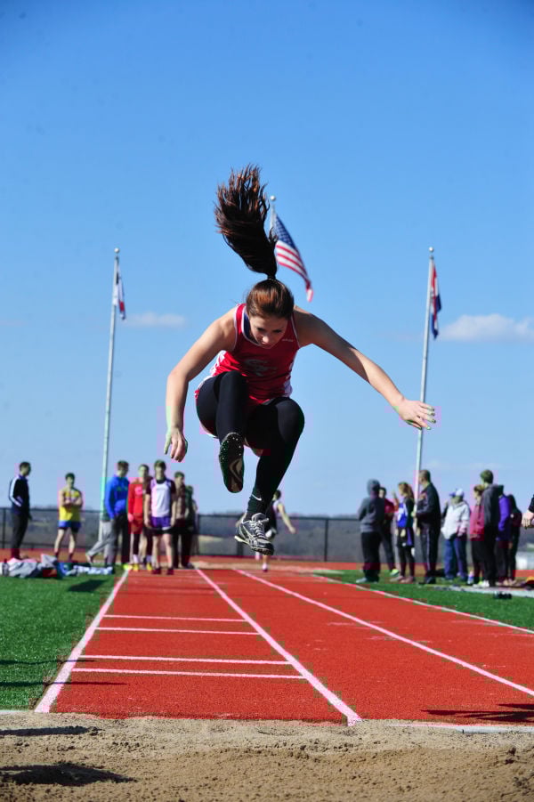 054UniRelaysB14.jpg