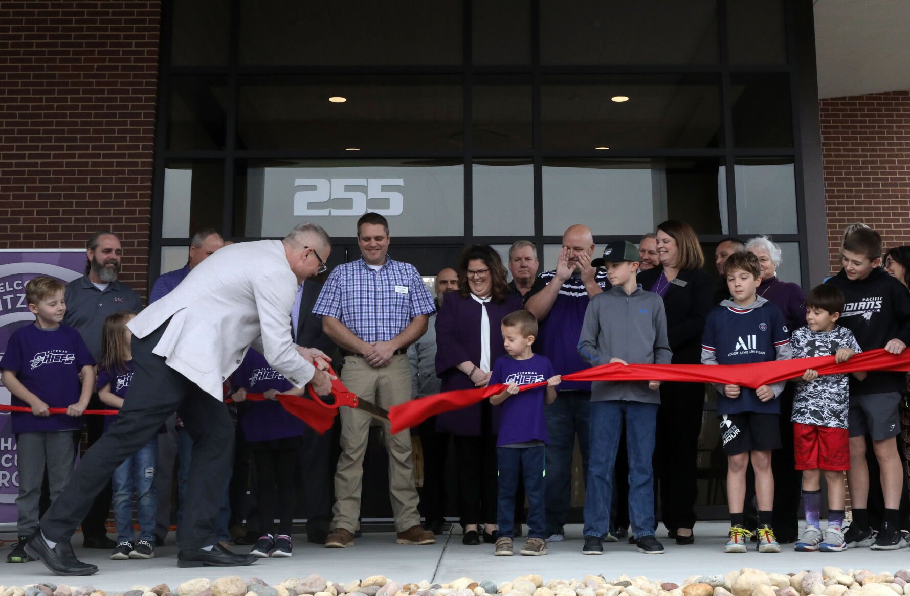 PHOTO GALLERY Community gets first look at Zitzman Elementary's new
