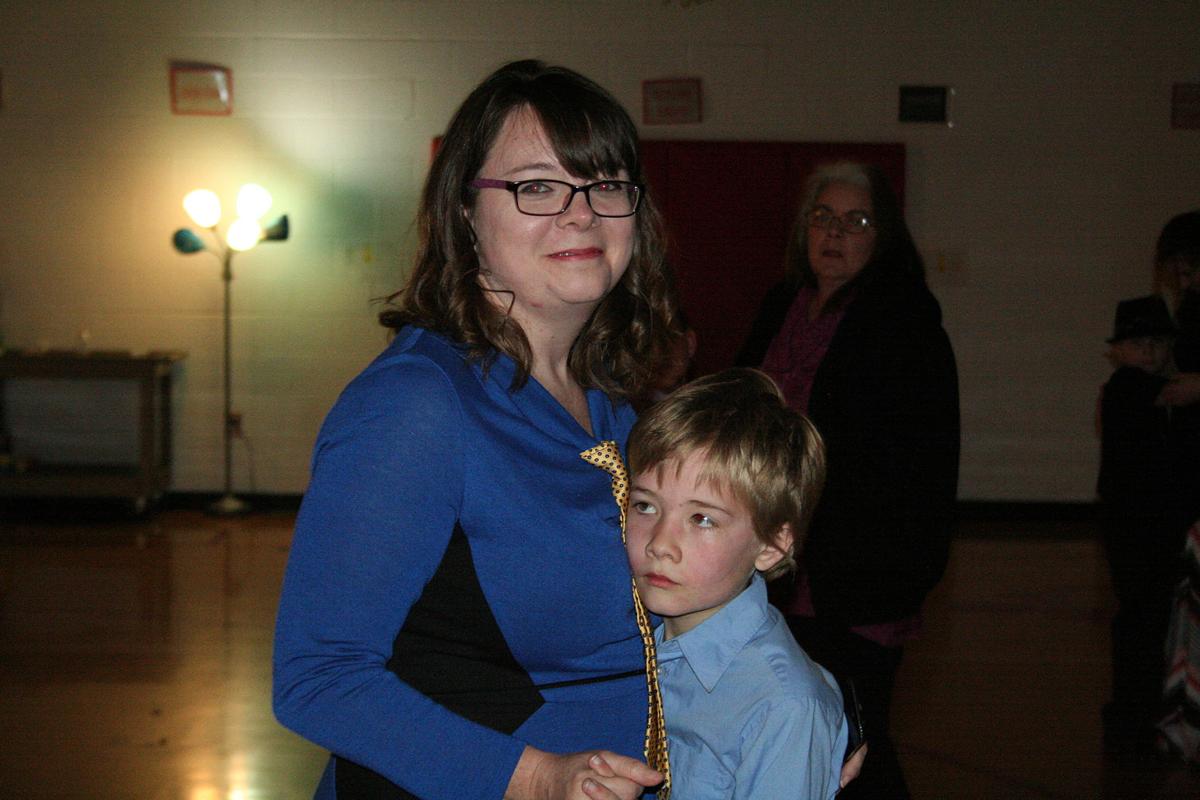 014002 SCN mom prom.gif.jpg