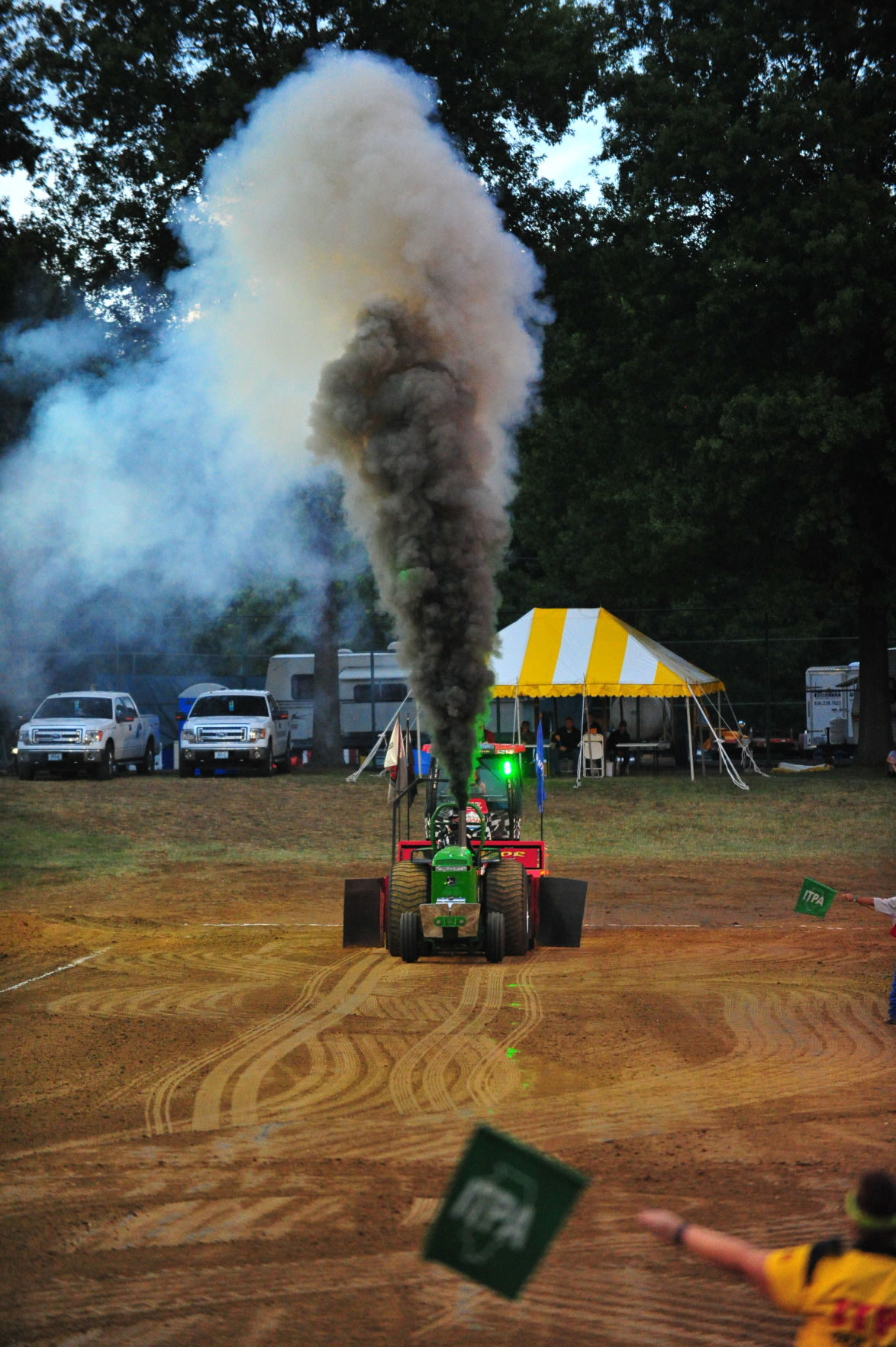 018SatNtTractor17.jpg