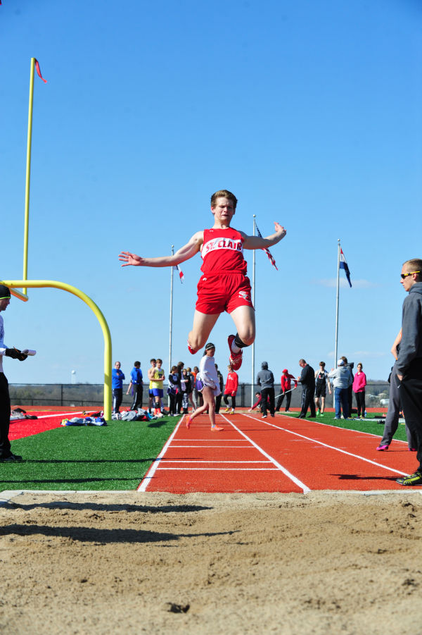 046UniRelaysB14.jpg